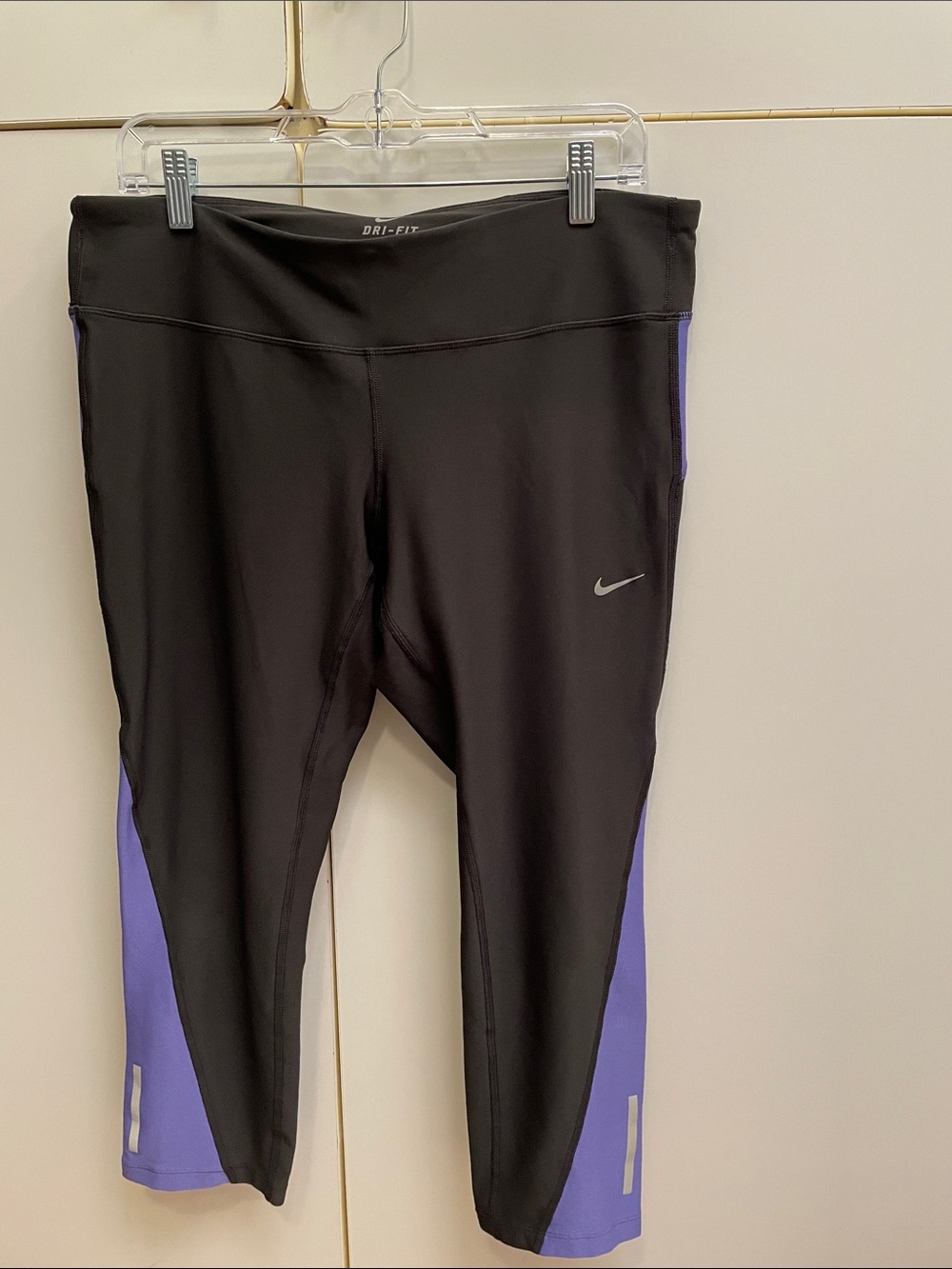 Nike Dri-Fit capri leggings size XL